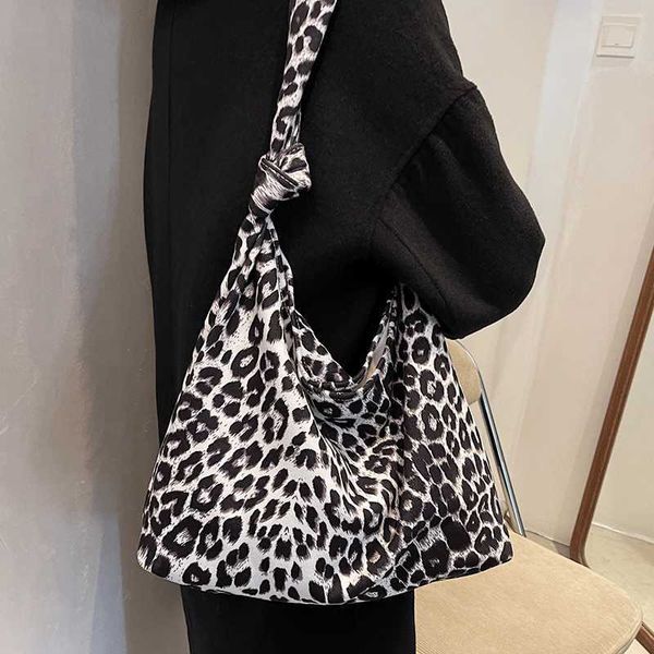 shoulder bags large capacity travel tote women leopard casual canvas handbags designer crossbody girl shopping sac 230116
shoulder bags large capacity travel tote women leopard casual canvas handbags designer crossbody girl shopping sac 230116