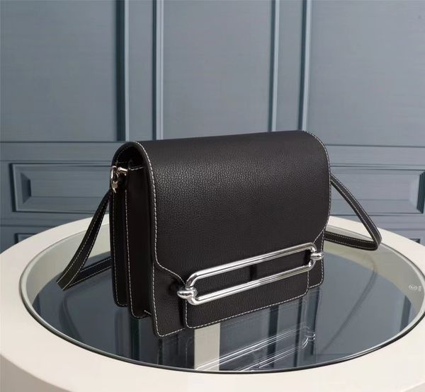 black leather shoulder bag clamshell design fashion handbag brand luxury bag purse designer women bag 2023 quality spring
black leather shoulder bag clamshell design fashion handbag brand luxury bag purse designer women bag 2023 quality spring