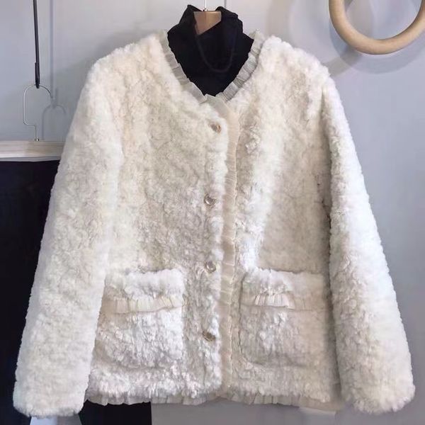 women's jackets designer spring and autumn jackets for women lamb wool coat fur parkas with letters casual windbreaker warm zipper thic, Black;brown
women's jackets designer spring and autumn jackets for women lamb wool coat fur parkas with letters casual windbreaker warm zipper thic, Black;brown