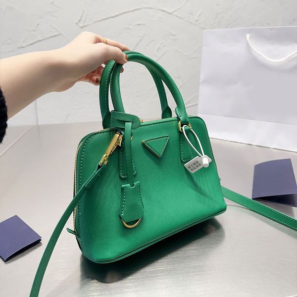 shell bag classic handbag purse cross pattern leather tote bag triangle sign shoulder crossbody bags zipper closure plain style adjustable d
shell bag classic handbag purse cross pattern leather tote bag triangle sign shoulder crossbody bags zipper closure plain style adjustable d