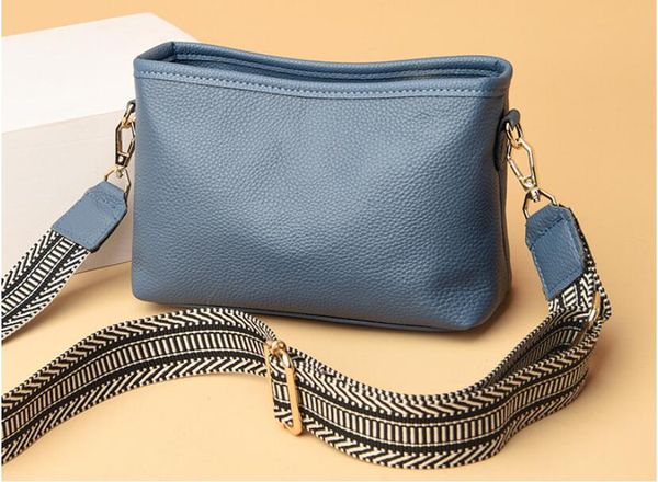 2023 women chain crossbody bags designers heart wave pattern shoulder bags messenger bags pruse chain tote
2023 women chain crossbody bags designers heart wave pattern shoulder bags messenger bags pruse chain tote