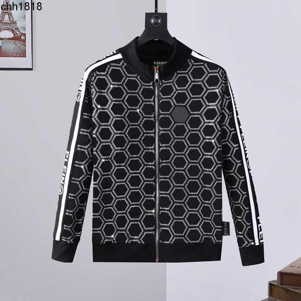 plein bear brand warm thick sweatshirt hip-hop loose characteristic personality skull pullover rhinestone luxury men's hoodie 05, Black
plein bear brand warm thick sweatshirt hip-hop loose characteristic personality skull pullover rhinestone luxury men's hoodie 05, Black