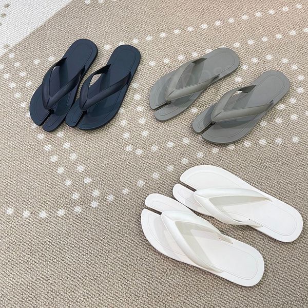 new flip-flops men's women's sandals designer fashion rubber beach indoor flat bottom comfortable flip-flops outdoor mueller split, Black
new flip-flops men's women's sandals designer fashion rubber beach indoor flat bottom comfortable flip-flops outdoor mueller split, Black