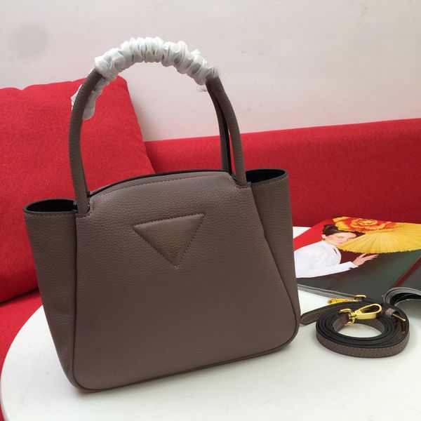 casual spring fashion handbag small tote bag luxury one shoulder bag crossbody bag leather zipper purse designer women bag classic metal log
casual spring fashion handbag small tote bag luxury one shoulder bag crossbody bag leather zipper purse designer women bag classic metal log
