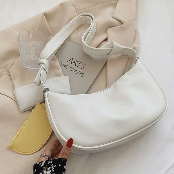 shoulder bags women leather handbags simple female and purse travel cross body for famous brand casual hobos sac 230116
shoulder bags women leather handbags simple female and purse travel cross body for famous brand casual hobos sac 230116