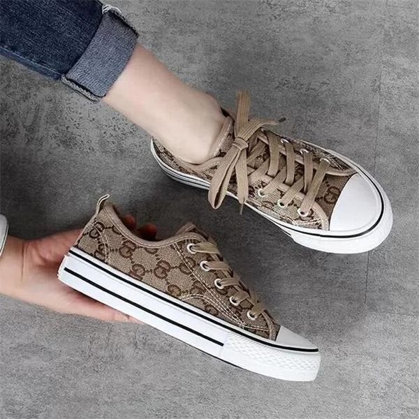 2023 new brand spring fashion men women casual shoes suede leather platform sneakers ladies white trainers chaussure femme zapatos
2023 new brand spring fashion men women casual shoes suede leather platform sneakers ladies white trainers chaussure femme zapatos