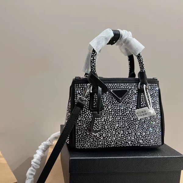 brand designers women large handbags lapcomputer bag high capacity black bags shoulder bags hobo casual tote purse shopping beach cross body
brand designers women large handbags lapcomputer bag high capacity black bags shoulder bags hobo casual tote purse shopping beach cross body