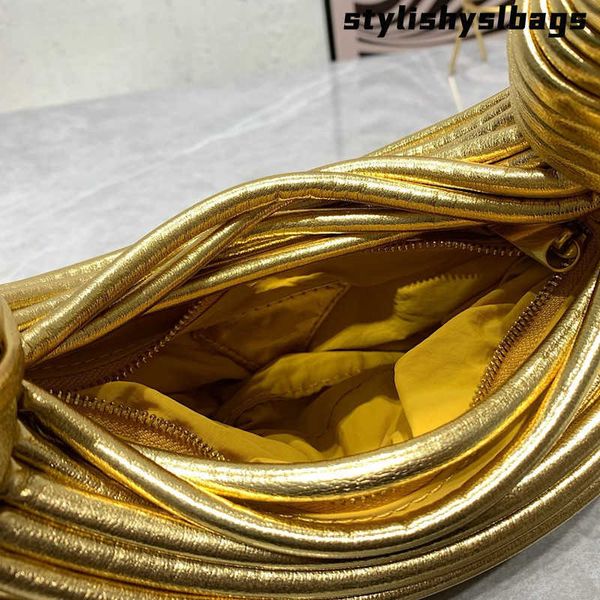 clutch bags 2023 new knotted designer jodie dumplings pull bread same style woven cloud imported water soft microfiber material pqkm ali3
clutch bags 2023 new knotted designer jodie dumplings pull bread same style woven cloud imported water soft microfiber material pqkm ali3