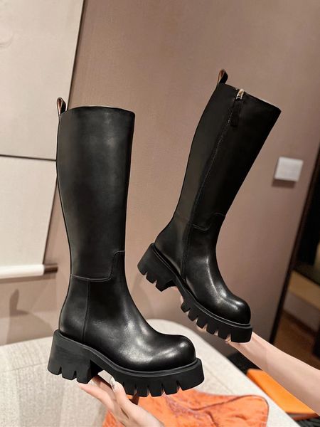 new round head thick bottom high boots fashion boots cowhide upper pigskin lining or velvet lining warm and comfortable autumn and winter wo, Black
new round head thick bottom high boots fashion boots cowhide upper pigskin lining or velvet lining warm and comfortable autumn and winter wo, Black