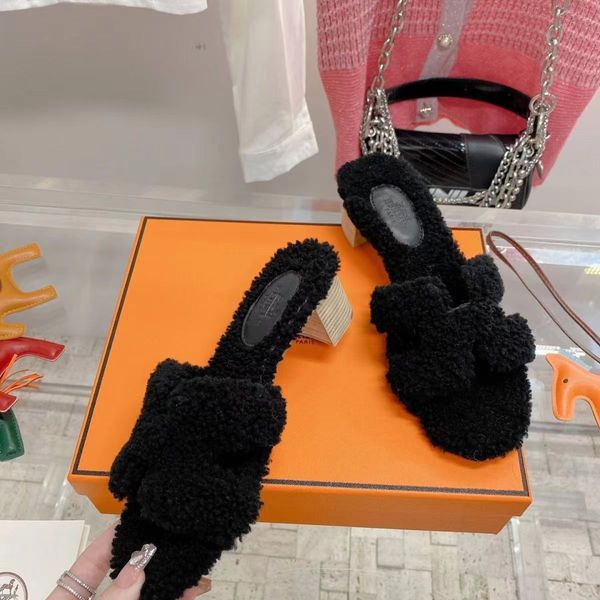 luxury designer h slippers beach classic flat boot shoes woman summer lady cartoon big head leather l bath fashion women shoes large size 35, Black
luxury designer h slippers beach classic flat boot shoes woman summer lady cartoon big head leather l bath fashion women shoes large size 35, Black