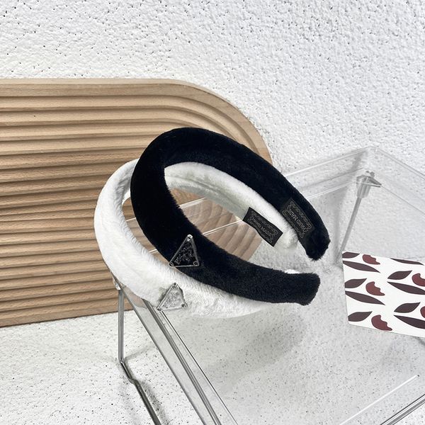luxury designer hairpin headbands elastic hair hoop handmade brand letter retro style exaggerated personality temperament headband home 20st, Silver
luxury designer hairpin headbands elastic hair hoop handmade brand letter retro style exaggerated personality temperament headband home 20st, Silver