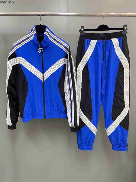 spring and autumn new mens fashion tracksuits us size designer tracksuit exquisite contrast design men luxury vertical collar, Gray
spring and autumn new mens fashion tracksuits us size designer tracksuit exquisite contrast design men luxury vertical collar, Gray