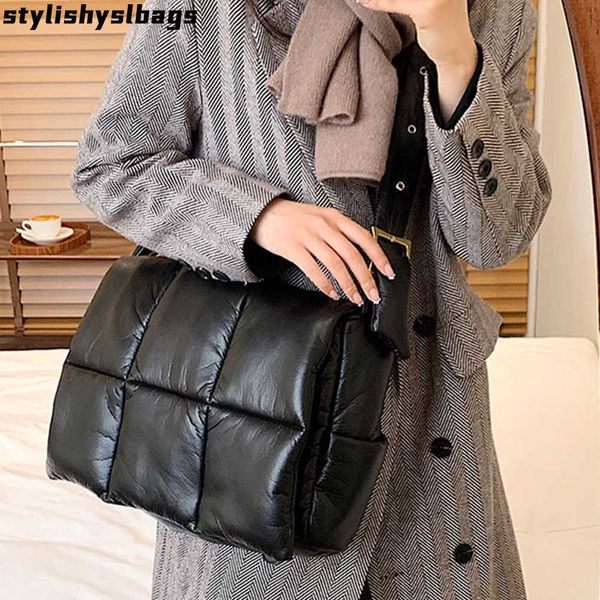 totes overlarge quilted women shoulder bag designer padded crossbody bags for women luxury cotton pad handbags and purses square bags 011723
totes overlarge quilted women shoulder bag designer padded crossbody bags for women luxury cotton pad handbags and purses square bags 011723