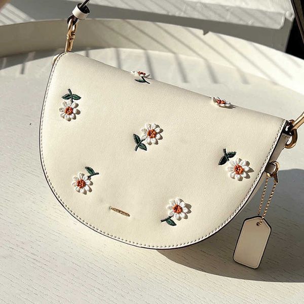shoulder bags luxury designer bag coabag small daisy messenger bag classic women purse handbag half moon pack woman vintage crossbody
shoulder bags luxury designer bag coabag small daisy messenger bag classic women purse handbag half moon pack woman vintage crossbody