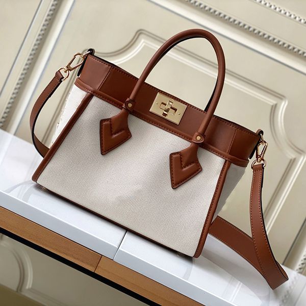 canvas tote bags two-tone women handbags twist lock designer bag crossbody shoulder bags large capacity totes genuine leather side embroider
canvas tote bags two-tone women handbags twist lock designer bag crossbody shoulder bags large capacity totes genuine leather side embroider