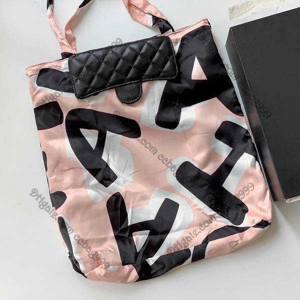 22p ladies two-in-one shopping tote bags blakc caviar coloured silk designer shoulder pouches gold metal hardware lager capacity sacoche mul
22p ladies two-in-one shopping tote bags blakc caviar coloured silk designer shoulder pouches gold metal hardware lager capacity sacoche mul