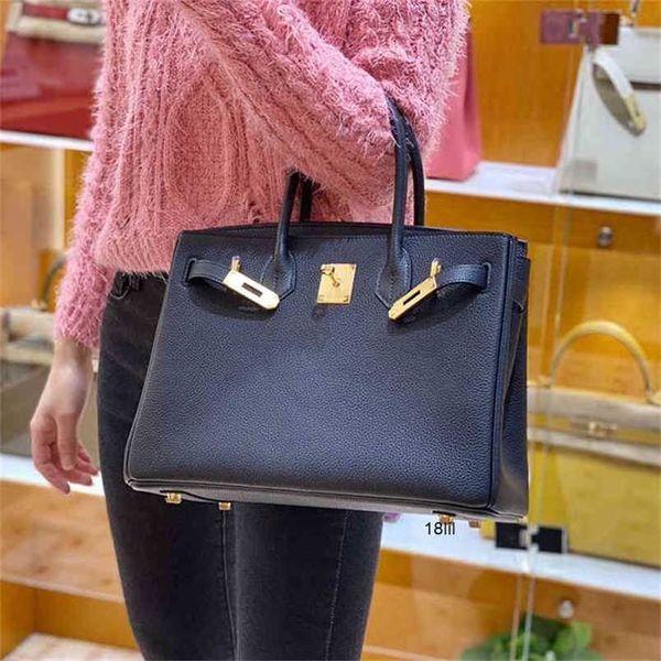 designer bags birkin herme 5a high purity hand sewn platinum bag 25 30 original imported cowhide handbag inner seam have logo
designer bags birkin herme 5a high purity hand sewn platinum bag 25 30 original imported cowhide handbag inner seam have logo