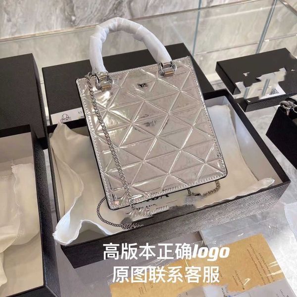 bags evening p2022 shopping handheld armpit rhombic chain single shoulder cross body
bags evening p2022 shopping handheld armpit rhombic chain single shoulder cross body