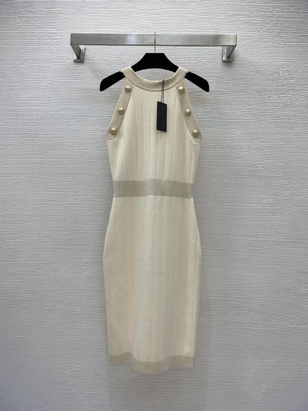 new temperament, celebrity style, high grade gold thread, bright silk blend, elastic, slim, buttocks, neck, sleeveless knitted dress, Black;gray
new temperament, celebrity style, high grade gold thread, bright silk blend, elastic, slim, buttocks, neck, sleeveless knitted dress, Black;gray