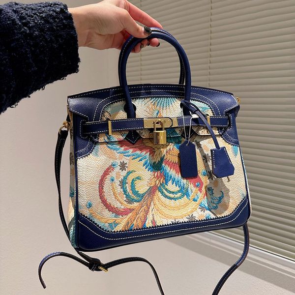 graffiti tote bag women shoulder bag handbag purse fashion plain litchi pattern genuine leather cross body bags lock hasp hardware detachabl
graffiti tote bag women shoulder bag handbag purse fashion plain litchi pattern genuine leather cross body bags lock hasp hardware detachabl