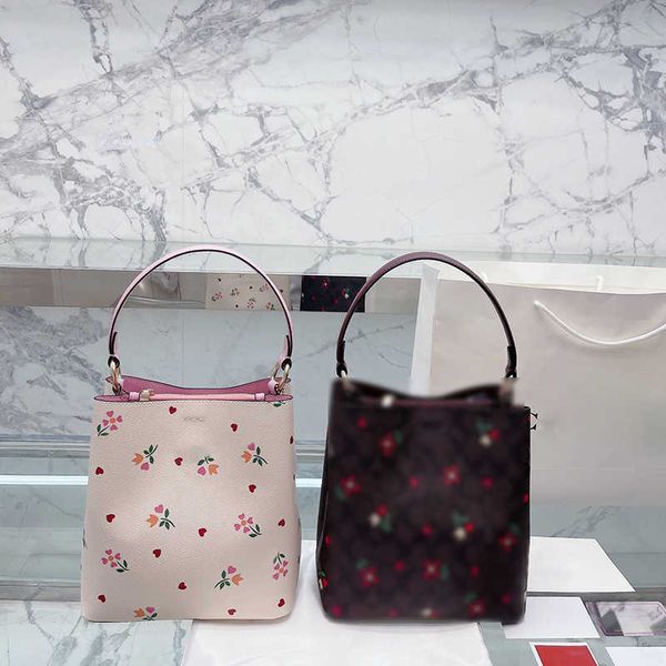 evening bags totes new bucket versatile tote womens designer leather crossbody fashionable luxurys handbag shoulder c letter purse
evening bags totes new bucket versatile tote womens designer leather crossbody fashionable luxurys handbag shoulder c letter purse