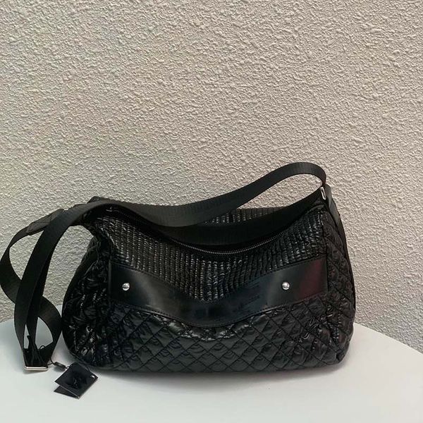 designer the tote bag women handbag shoulder bag leather crossbody shopping luxury fashion totes bags large capacity small fragrant wind a m
designer the tote bag women handbag shoulder bag leather crossbody shopping luxury fashion totes bags large capacity small fragrant wind a m