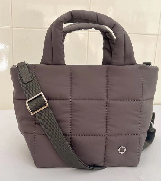 quilted luxury designer grid crossbody bag mini lulu shopping totes on the go bags soft sports handbag cross body wallets for men and women
quilted luxury designer grid crossbody bag mini lulu shopping totes on the go bags soft sports handbag cross body wallets for men and women