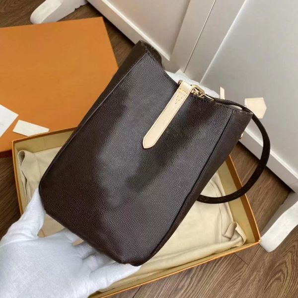 designers womens messenger bag fashion luxurys bags men bag mens shoulder lady totes purse handbags crossbody backpack tote bag luxury pu le
designers womens messenger bag fashion luxurys bags men bag mens shoulder lady totes purse handbags crossbody backpack tote bag luxury pu le