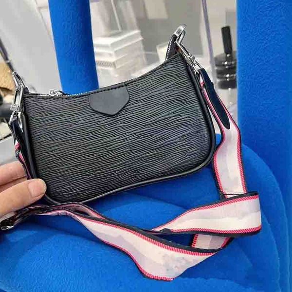 designer underarm mahjong shoulder bags women embossing crossbody bag presbyopic fashion tote handbag female outdoor shopping packs chain po
designer underarm mahjong shoulder bags women embossing crossbody bag presbyopic fashion tote handbag female outdoor shopping packs chain po