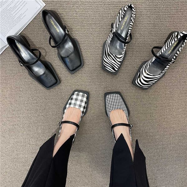 dress shoes small number of low heel with sense of design french mary jane small leather shoes british style single shoes women's, Black
dress shoes small number of low heel with sense of design french mary jane small leather shoes british style single shoes women's, Black