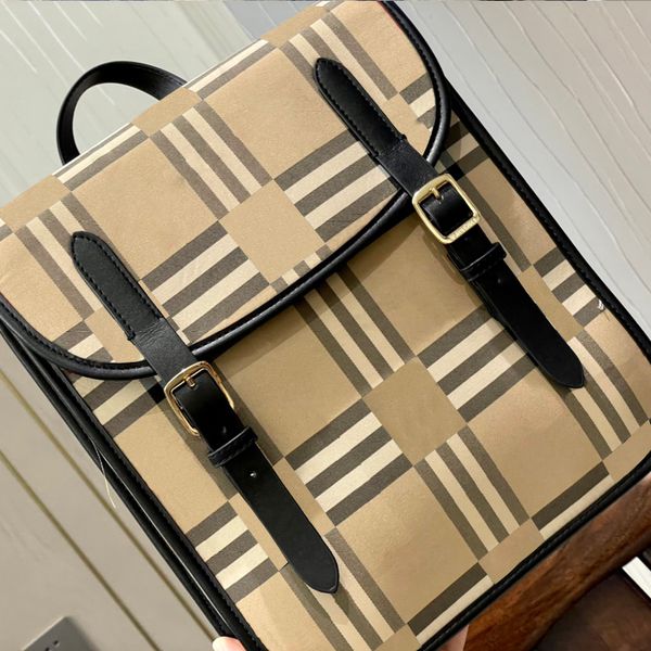 designer backpack luxurys mens backpack shoulder bag alphabet letter solid colours stripes canvas designer bags handbag large capacity versa
designer backpack luxurys mens backpack shoulder bag alphabet letter solid colours stripes canvas designer bags handbag large capacity versa