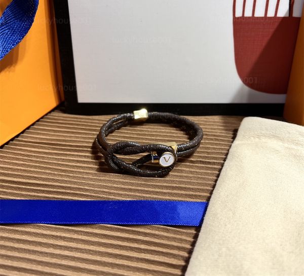 brand new designer hand knotted bracelet neutral leather bracelet classic letter luxury female bracelet jewelry wedding accessories party g, Golden;silver
brand new designer hand knotted bracelet neutral leather bracelet classic letter luxury female bracelet jewelry wedding accessories party g, Golden;silver