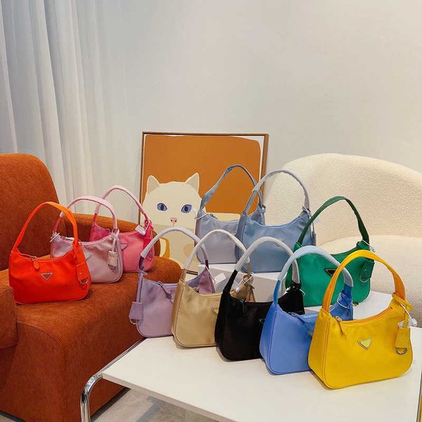 nylon underarm hobo bag triangle shoulder bags designers bag woman fashion luxurys crossbody bags men tote bag lady purse handbag wallet 230
nylon underarm hobo bag triangle shoulder bags designers bag woman fashion luxurys crossbody bags men tote bag lady purse handbag wallet 230