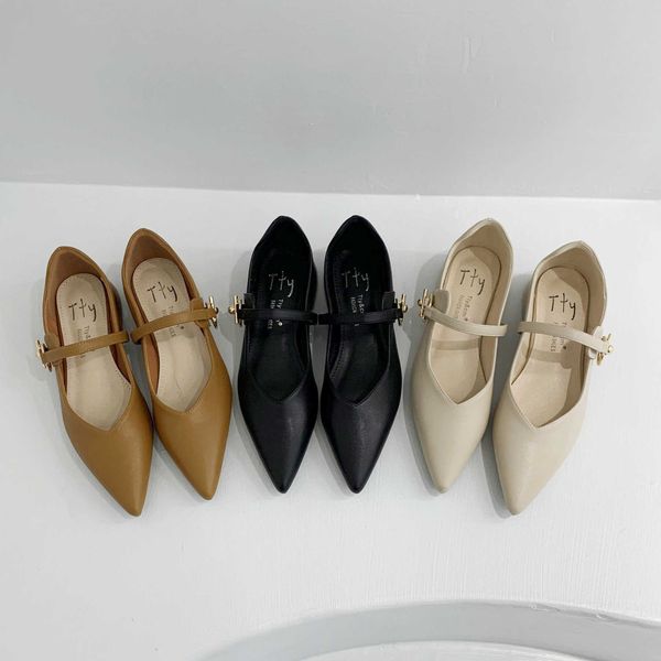 dress shoes low-heeled pointed single shoes women's new spring shallow thick heel commuting mary jane shoes, Black
dress shoes low-heeled pointed single shoes women's new spring shallow thick heel commuting mary jane shoes, Black