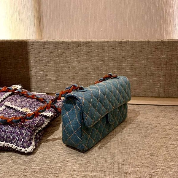 aaaaa luxury designer bags trendy crossbody bags fashion shoulder handbags quality women letter purse bag cross body coins shoulder messenge
aaaaa luxury designer bags trendy crossbody bags fashion shoulder handbags quality women letter purse bag cross body coins shoulder messenge