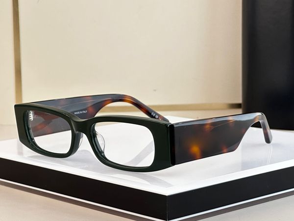 womens eyeglasses frame clear lens men sun gasses fashion style protects eyes uv400 with case 0260, Silver
womens eyeglasses frame clear lens men sun gasses fashion style protects eyes uv400 with case 0260, Silver
