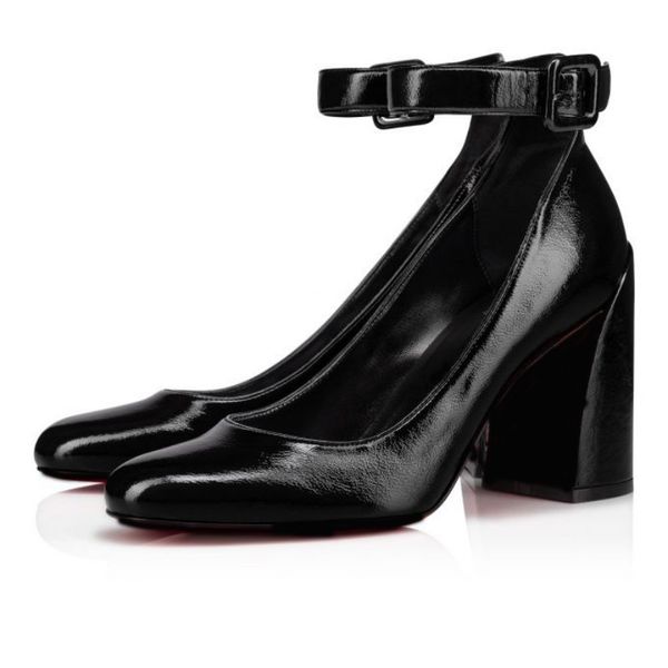 this sandal is made of fashionable 85mm curved thick heel round head and wide ankle strap with buckle made of black napa leather and the sam
this sandal is made of fashionable 85mm curved thick heel round head and wide ankle strap with buckle made of black napa leather and the sam