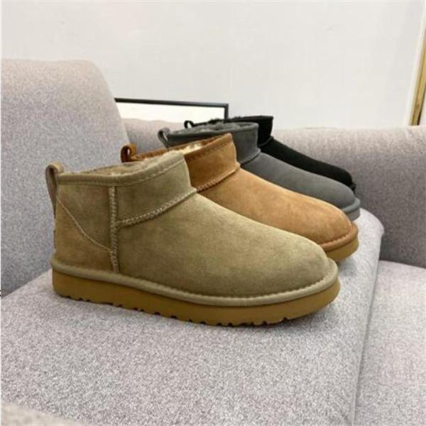 2022 designer classic women warm 585401 womens men boot mini ankle boots dune buckle snow half knee slippers mitsi, Black
2022 designer classic women warm 585401 womens men boot mini ankle boots dune buckle snow half knee slippers mitsi, Black