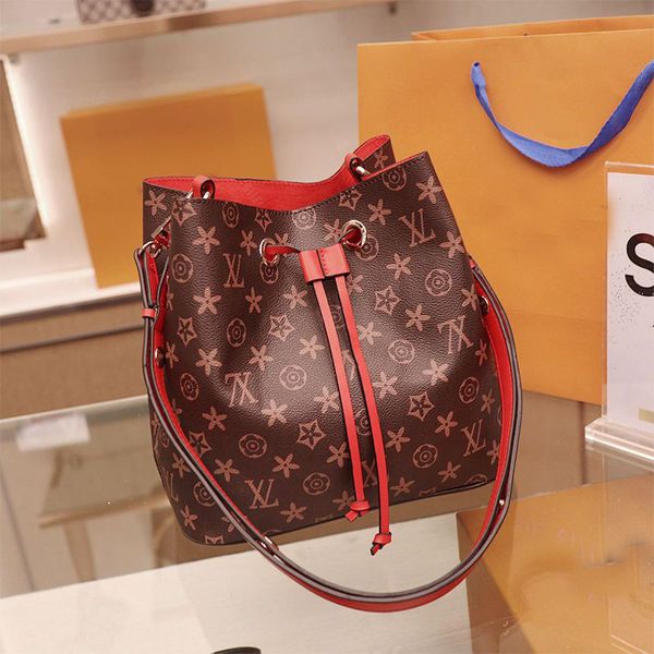 drawstring shoulder famous designer bucket handbags lady purse genuine leather luxury totes barrel women fashion cross body string bag
drawstring shoulder famous designer bucket handbags lady purse genuine leather luxury totes barrel women fashion cross body string bag