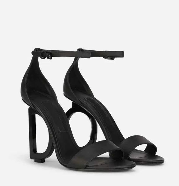summer luxury brands keira calfskin nappa sandals shoes ankle strap nude black pop heels lady pumps dress party wedding eu35-43.box
summer luxury brands keira calfskin nappa sandals shoes ankle strap nude black pop heels lady pumps dress party wedding eu35-43.box