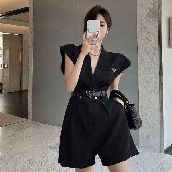 women jumpsuit womens jumpsuits summer woman jumpsuit designer sleeveless lapel belt luxury classic inverted triangle design, Black;white
women jumpsuit womens jumpsuits summer woman jumpsuit designer sleeveless lapel belt luxury classic inverted triangle design, Black;white