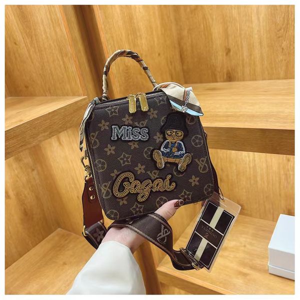 europe and the united states the new fashion trendy cartoon joker little single shoulder bag handbag inclined shoulder bag
europe and the united states the new fashion trendy cartoon joker little single shoulder bag handbag inclined shoulder bag