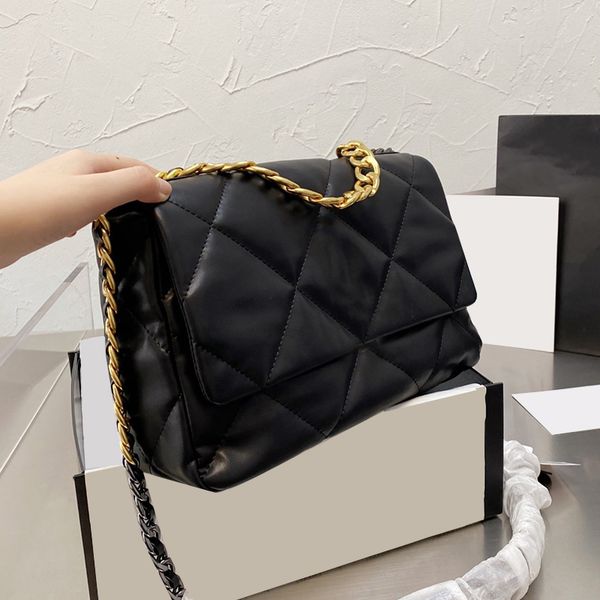 19 series jumbo classic flap bags serial number luxury designer large capacity quilted cross body shoulder gold metal hardware purse sacoche
19 series jumbo classic flap bags serial number luxury designer large capacity quilted cross body shoulder gold metal hardware purse sacoche
