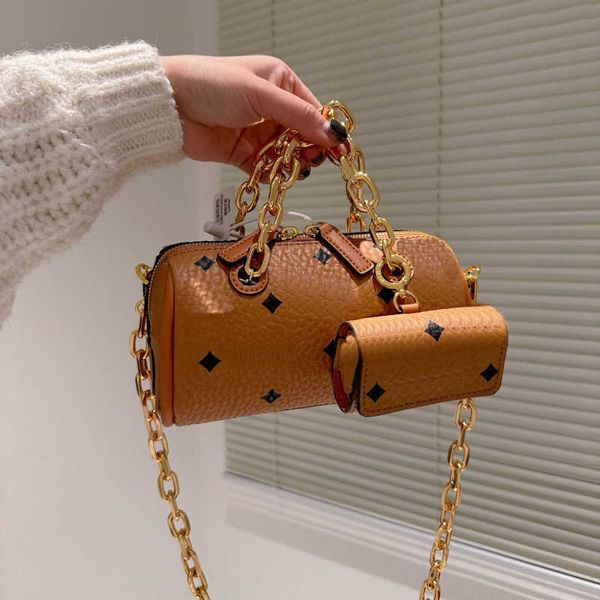 shoulder bags thick chain shoulder bags women luxurys handbags designer crossbody bag mini purses letters print pillow bags wallet beach han
shoulder bags thick chain shoulder bags women luxurys handbags designer crossbody bag mini purses letters print pillow bags wallet beach han