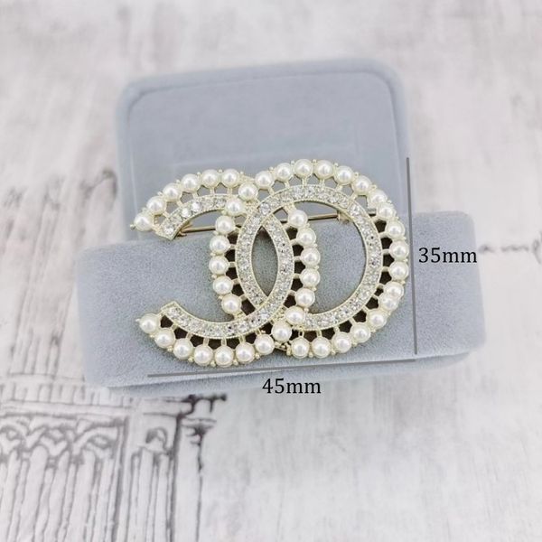 lapel pins luxury women brand letter brooches 18k gold plated broche inlay crystal rhinestone jewelry designer brooch charm pearl pin men br, Gray
lapel pins luxury women brand letter brooches 18k gold plated broche inlay crystal rhinestone jewelry designer brooch charm pearl pin men br, Gray