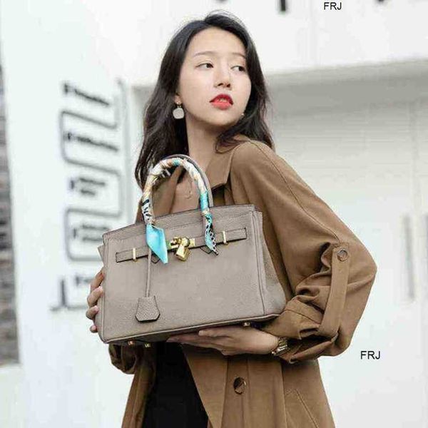 designer birkin handbags herme leather platinum bag temperament womens large capacity 2023 new highgrade versatile handheld single shoulder
designer birkin handbags herme leather platinum bag temperament womens large capacity 2023 new highgrade versatile handheld single shoulder