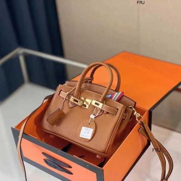 bags designer herme birkin premium 2023 new versatile h family portable real cow leather lychee pattern platinum bag high capacity fashion f
bags designer herme birkin premium 2023 new versatile h family portable real cow leather lychee pattern platinum bag high capacity fashion f