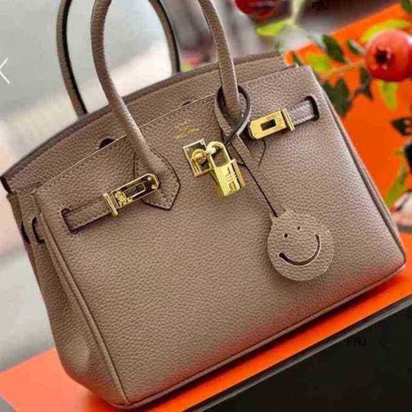 designer birkin bags herme h family platinum bag womens 2023 new autumn and winter fashion versatile highgrade have logo frj 
designer birkin bags herme h family platinum bag womens 2023 new autumn and winter fashion versatile highgrade have logo frj