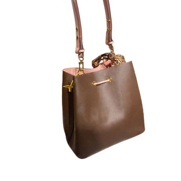 bucket bag designer handbags wallet handbag women handbags bags crossbody bag shoulder bag fringed messenger bags large capacity necessary f
bucket bag designer handbags wallet handbag women handbags bags crossbody bag shoulder bag fringed messenger bags large capacity necessary f