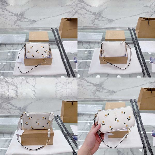 evening bags shoulder bags designers shoulder bags cobag small daisy pearl mahjong bag women designer bag classic luxury handbag brand walle
evening bags shoulder bags designers shoulder bags cobag small daisy pearl mahjong bag women designer bag classic luxury handbag brand walle